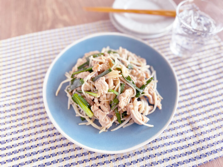 もやしと豚肉のピリ辛オイスター炒め