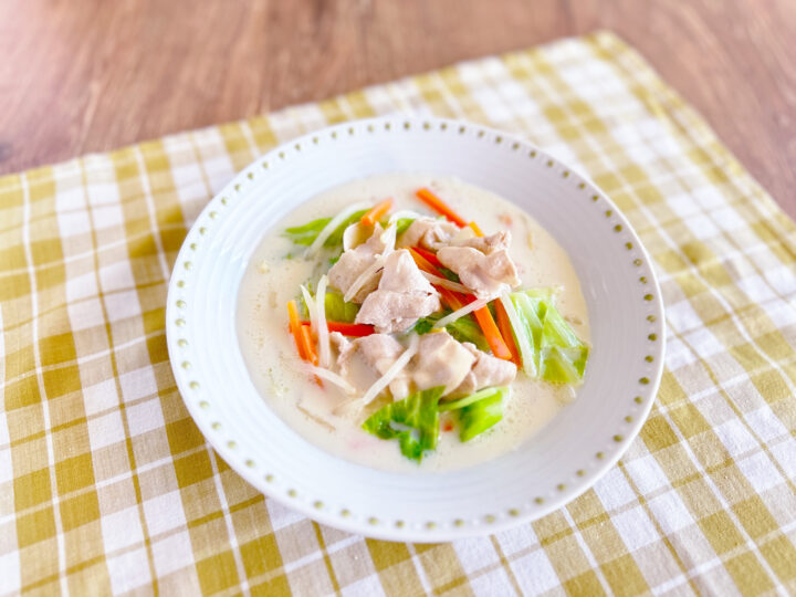 野菜たっぷりチャンポン風豆乳スープ