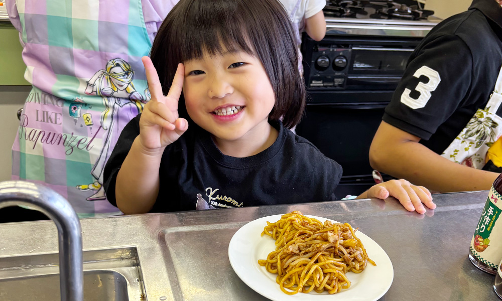 焼きそばと子供