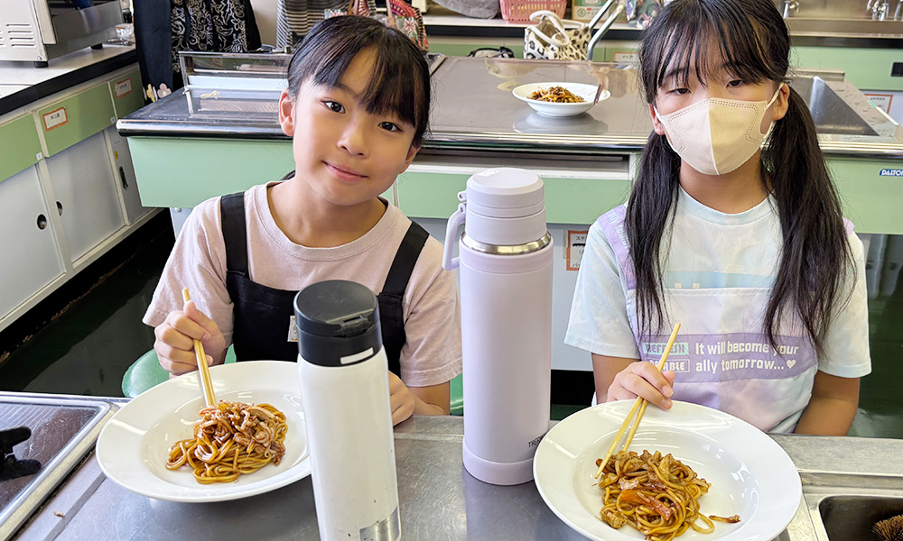 焼きそばと子供