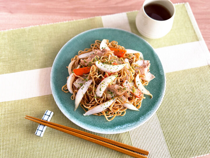 たっぷり新タマネギ焼そば