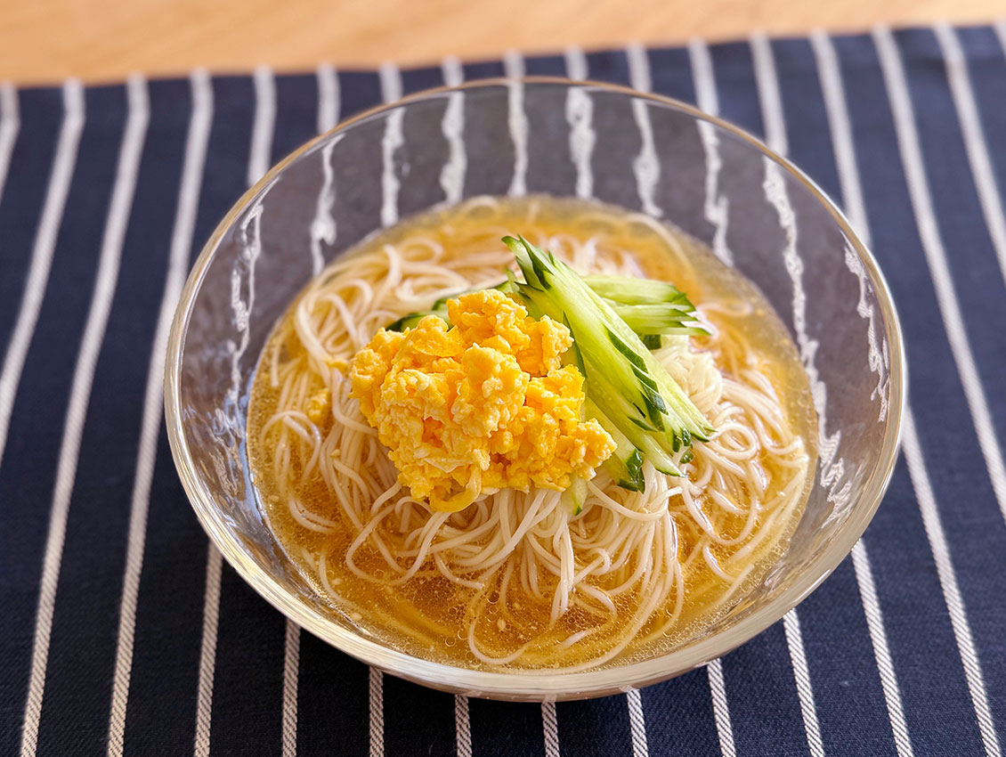 卵とキュウリのぶっかけそうめん